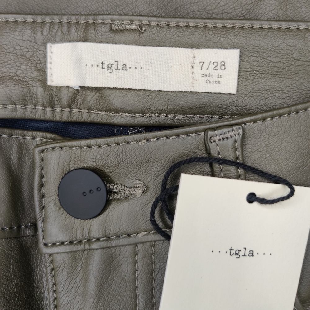 NWT TGA Olive green faux leather cargo pants size 7/28 - Picture 3 of 3